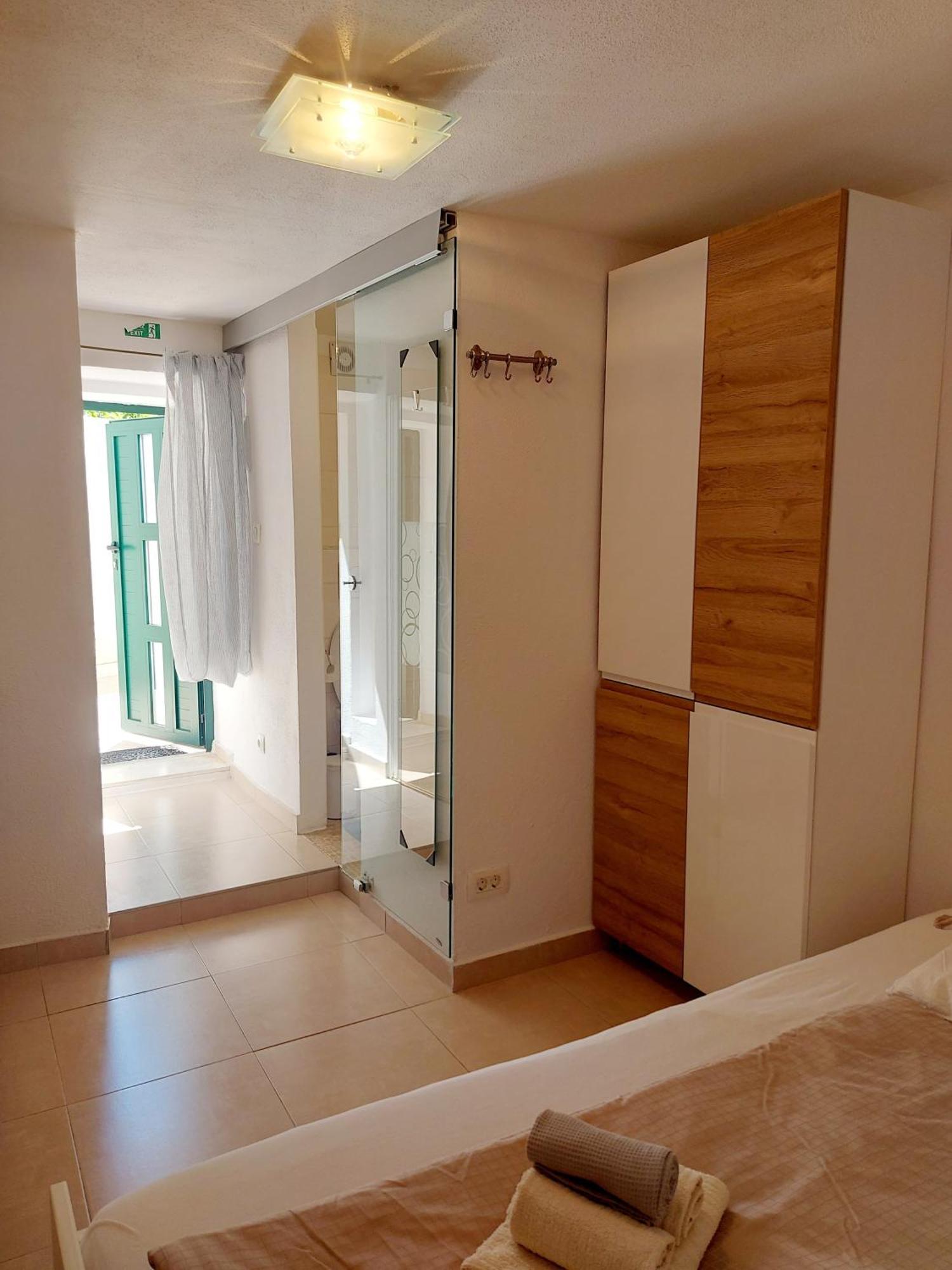 Little Palmina Hotel Split Room photo